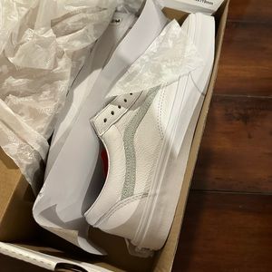 Vans x USPS Old Skool